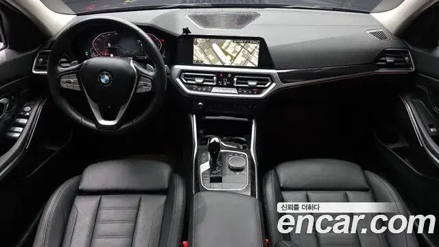 BMW 3 Series 2022 — Photo 9/20