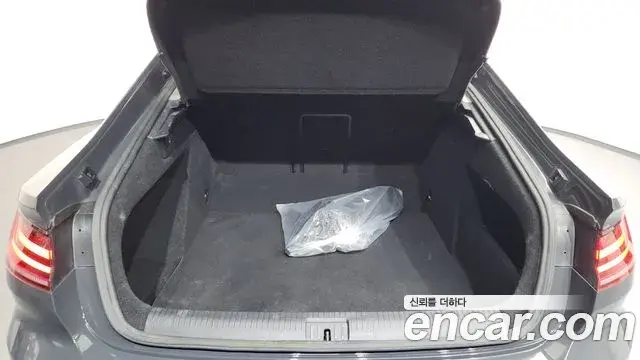 Volkswagen Arteon 2019 — Şəkil 10/20