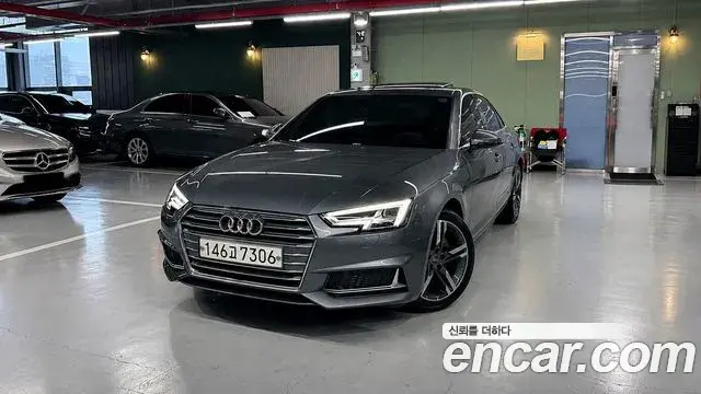 Audi A4 2019 — Photo 1/20