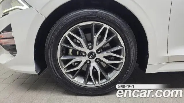 Kia K5 2021 — Şəkil 13/20