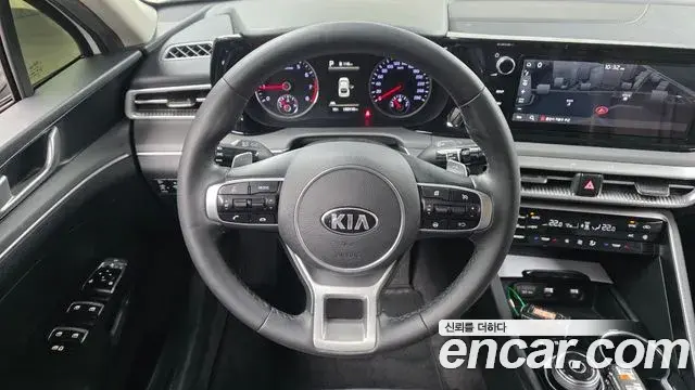 Kia K5 2021 — Şəkil 19/20