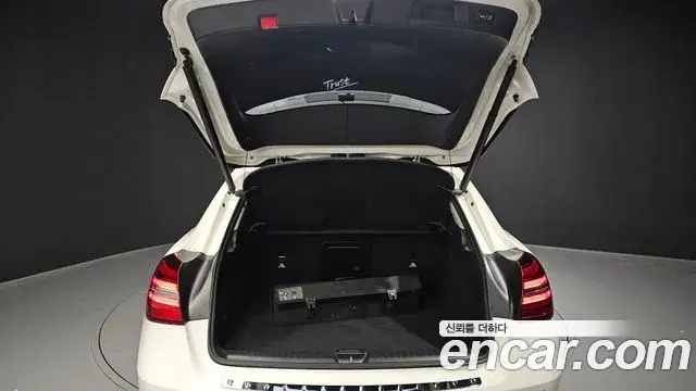 Mercedes-Benz GLA-Class 2018 — Фото 20/20
