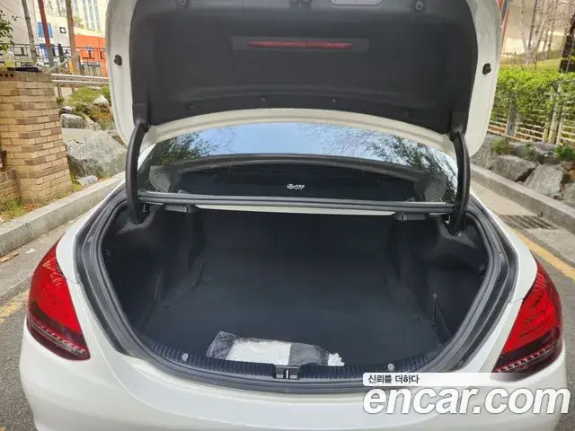 Mercedes-Benz C-Class 2020 — Şəkil 14/20