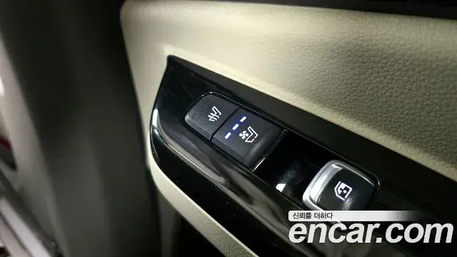 Kia Carnival 2021 — Фото 19/20
