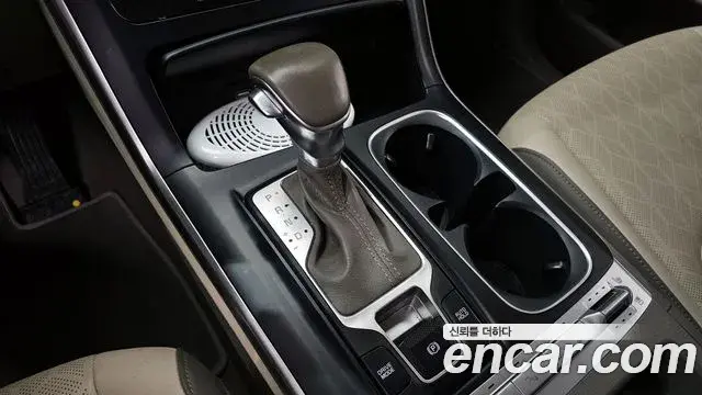 Kia Carnival 2021 — Фото 8/20