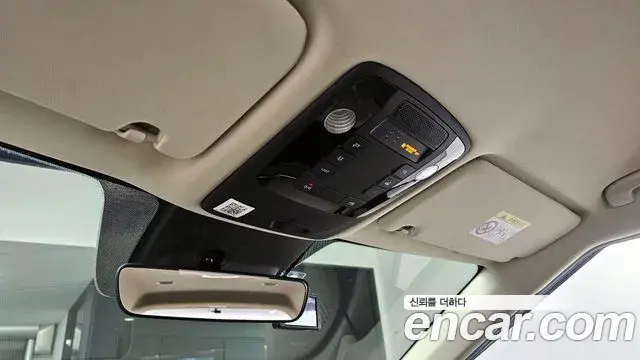 Kia Carnival 2021 — Фото 17/20
