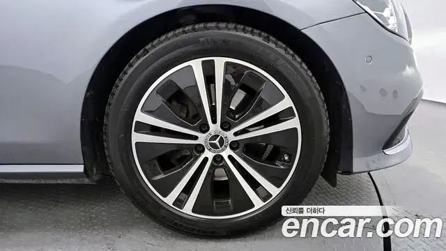 Mercedes-Benz E-Class 2020 — ფოტო 12/20