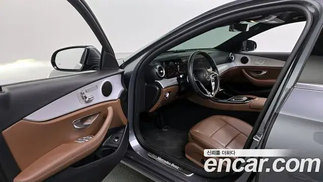 Mercedes-Benz E-Class 2020 — ფოტო 9/20
