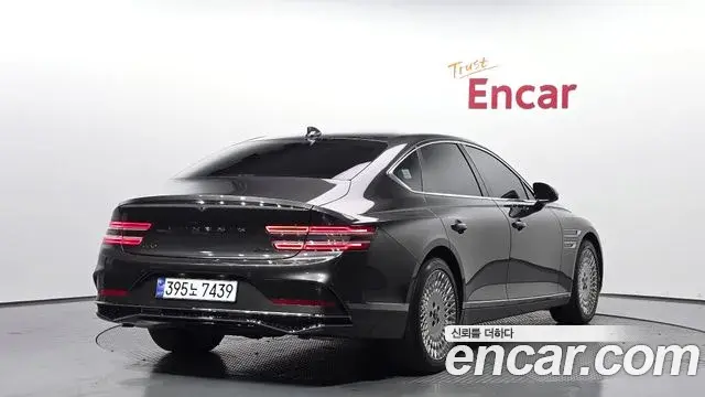 Genesis G80 2025 — Şəkil 20/21