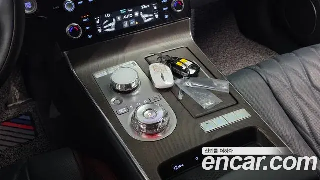 Genesis G80 2025 — Şəkil 18/21