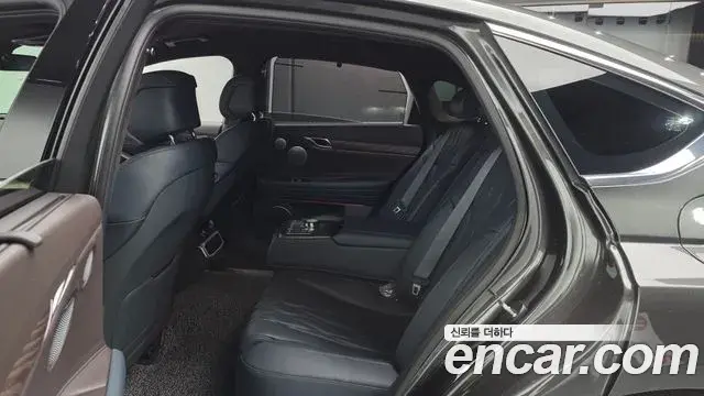Genesis G80 2025 — Şəkil 8/21