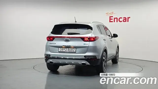 Kia Sportage The Bold 2020 — ფოტო 10/20