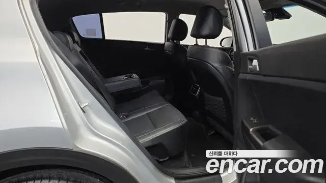 Kia Sportage The Bold 2020 — ფოტო 15/20
