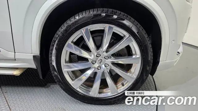Volvo XC90 2020 — Şəkil 18/19