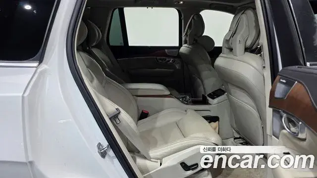 Volvo XC90 2020 — Şəkil 10/19