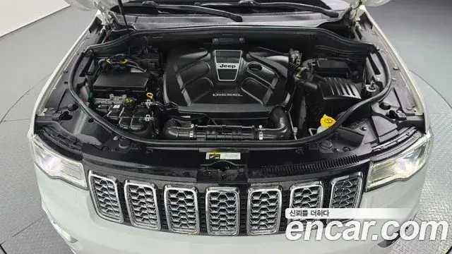 Jeep Grand Cherokee 2018 — Photo 13/20