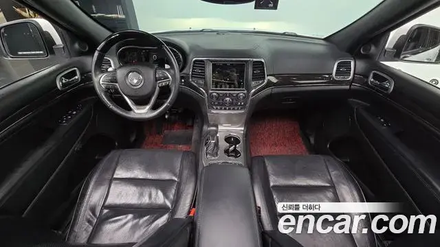 Jeep Grand Cherokee 2018 — Photo 8/20