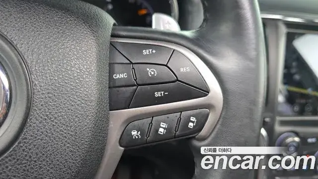 Jeep Grand Cherokee 2018 — Photo 5/20