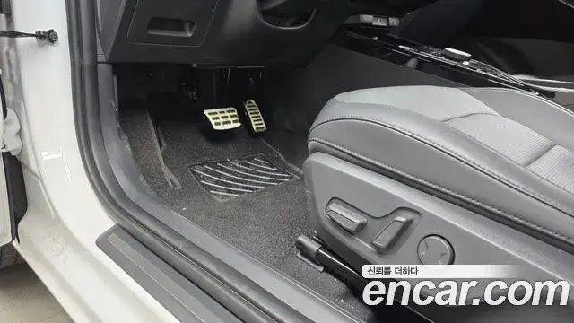 Kia Niro 2025 — Photo 21/31