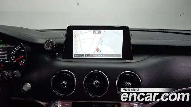 Kia Stinger 2019 — Şəkil 11/33