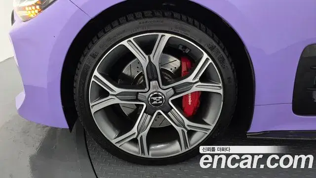 Kia Stinger 2019 — Şəkil 14/33