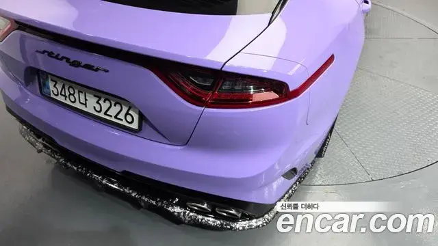 Kia Stinger 2019 — Şəkil 12/33