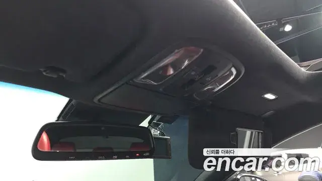 Kia Stinger 2019 — Şəkil 25/33