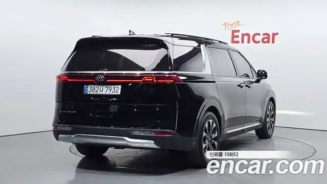 Kia Carnival 2021 — Фото 2/20