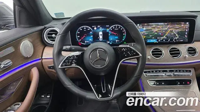 Mercedes-Benz E-Class 2022 — Şəkil 12/35