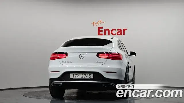 Mercedes-Benz GLC-Class 2018 — Şəkil 17/31