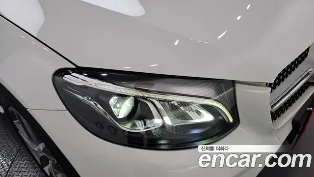 Mercedes-Benz GLC-Class 2018 — Şəkil 5/31