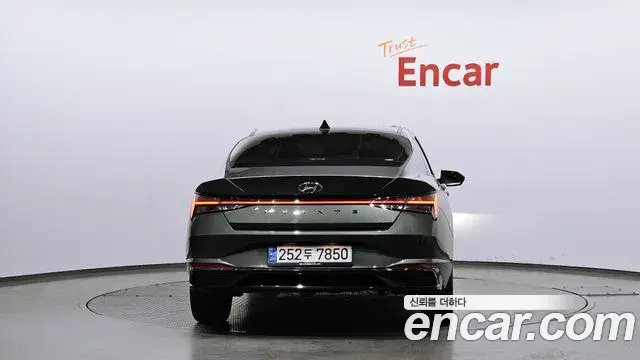 Hyundai The New Avante Hybrid 2021 — Photo 20/20