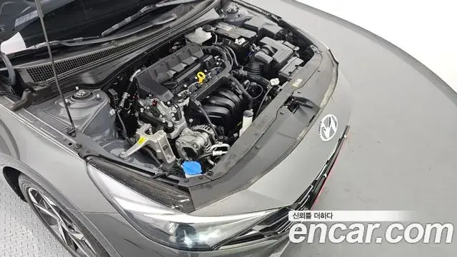 Hyundai The New Avante Hybrid 2021 — Photo 14/20
