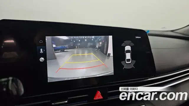 Hyundai The New Avante Hybrid 2021 — Photo 9/20