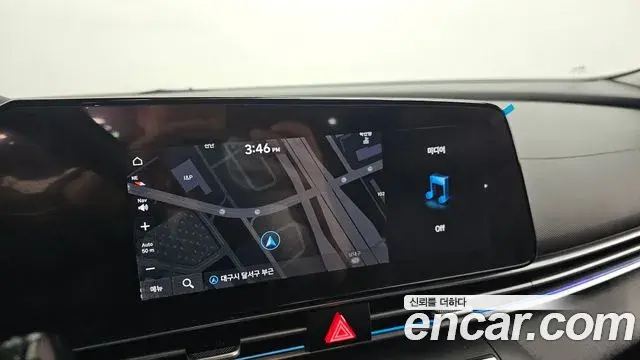 Hyundai The New Avante Hybrid 2021 — Photo 16/20