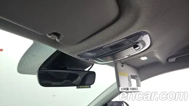 Hyundai The New Avante Hybrid 2021 — Photo 6/20