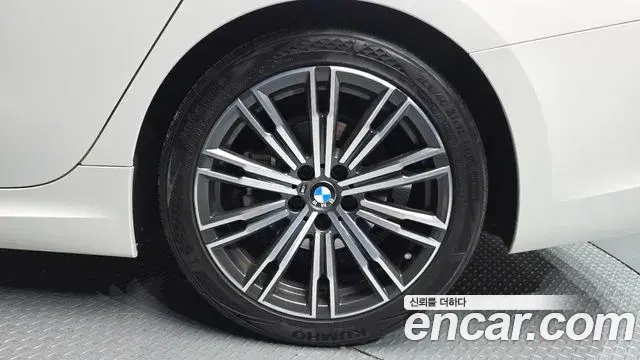 BMW 3 Series 2020 — Şəkil 32/32