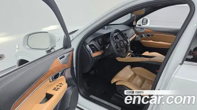 Volvo XC90 2019 — Şəkil 5/33