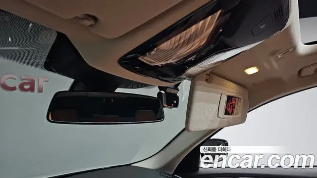 BMW 5 Series 2018 — Şəkil 29/34