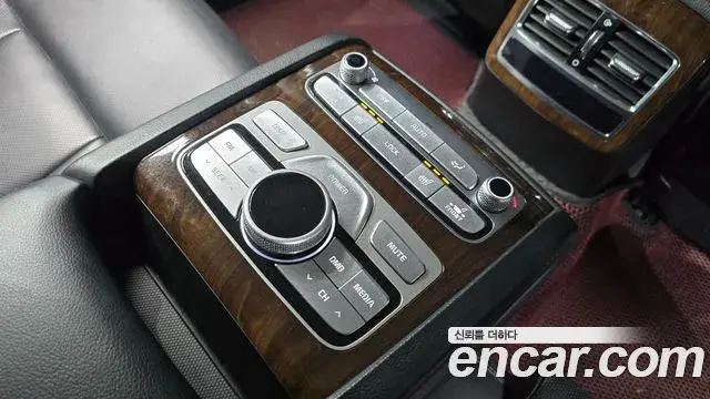 Kia The K9 2019 — ფოტო 16/31