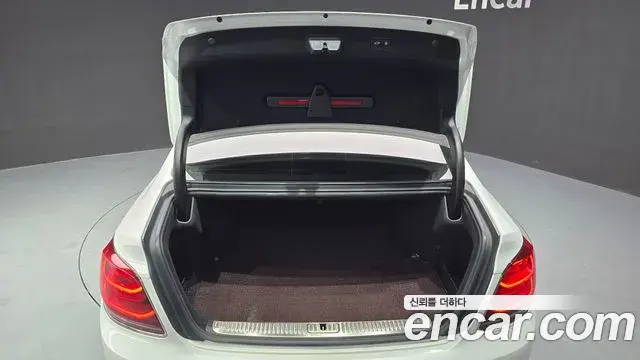 Kia The K9 2019 — ფოტო 25/31