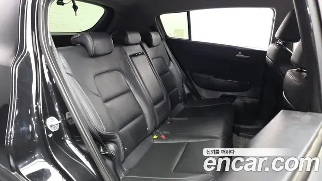 Kia Sportage The Bold 2020 — Photo 27/30