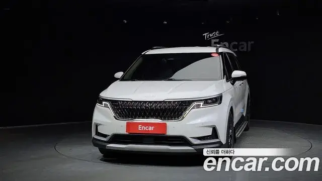 Kia Carnival 2021 — Фото 3/20