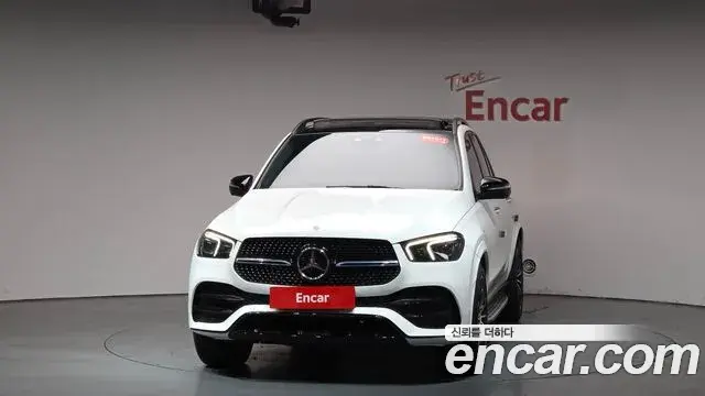 Mercedes-Benz GLE-Class 2022 — ფოტო 20/35