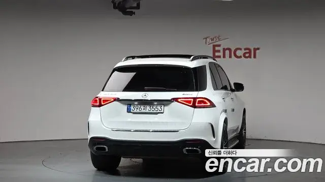 Mercedes-Benz GLE-Class 2022 — ფოტო 10/35