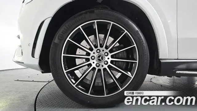 Mercedes-Benz GLE-Class 2022 — ფოტო 11/35