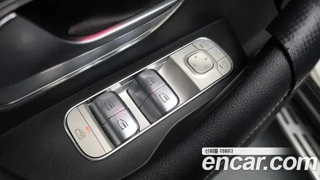 Mercedes-Benz GLE-Class 2022 — ფოტო 15/35