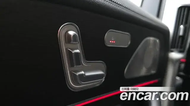 Mercedes-Benz GLE-Class 2022 — ფოტო 29/35
