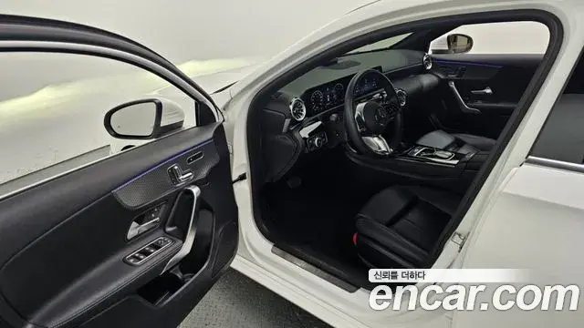 Mercedes-Benz A-Class 2025 — ფოტო 23/30