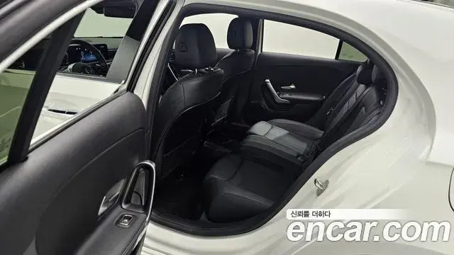 Mercedes-Benz A-Class 2025 — ფოტო 15/30